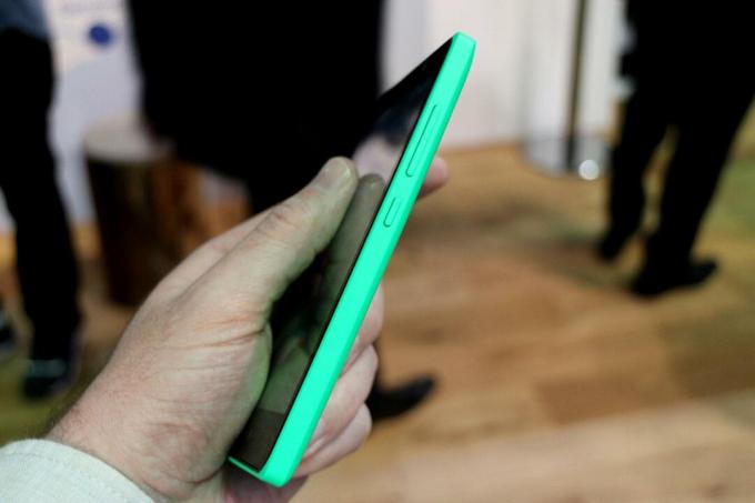 Nokia X Series zelený pravý uhol