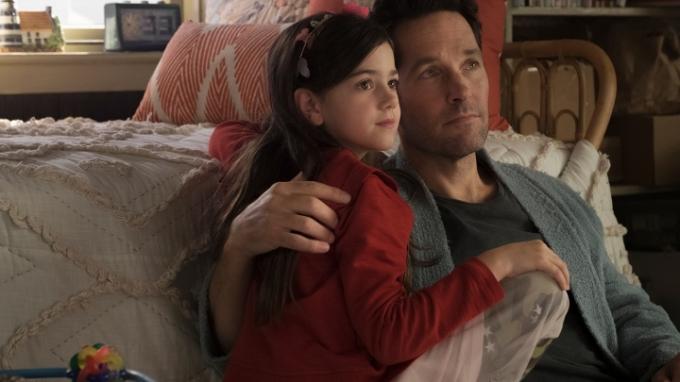 Scott Lang in njegova hči Cassie v filmu Ant-Man and the Wasp.