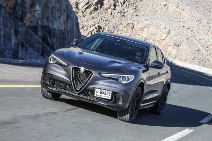 Alfa Romeo Stelvio Quadrifoglio sølv