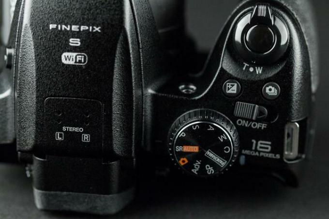 Fujifilm FinePix s9900W