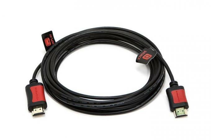 HDMI кабелът Monoprice RedMere.