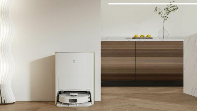 „Ecovacs Deebot T10 Omni“ buvo prijungtas prie doko.