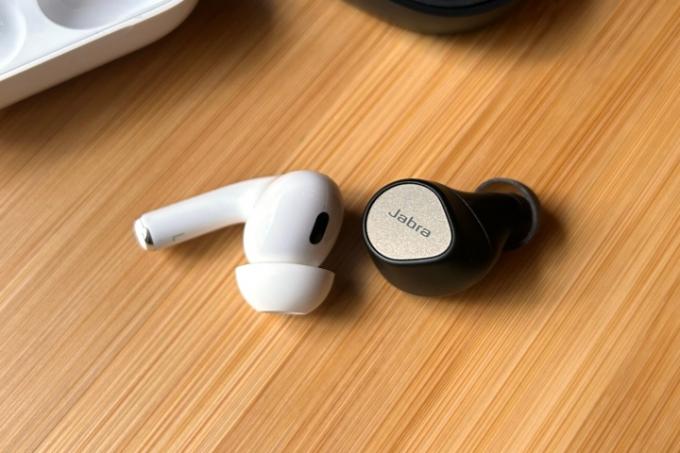 Apple AirPods Pro 2 és Jabra Elite 7 Pro