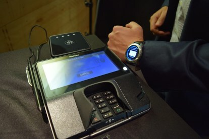 Amazon、Samsung Gear S3 スマートウォッチなどを 131 ドル値下げ