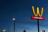 A nemzetközi nőnap tiszteletére a McDonald's felborította az íveket