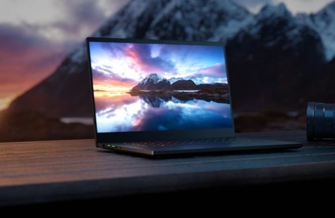 Den nya Razer Blade 15 med en 240Hz OLED-skärm.