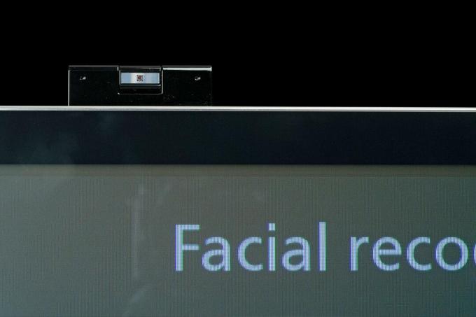 Câmera de reconhecimento facial Panasonic TC P55vt60