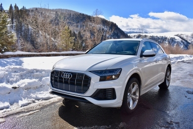 Recenzja Audi Q8 z 2019 r., 30