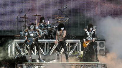 Banda de rock Kiss em show.