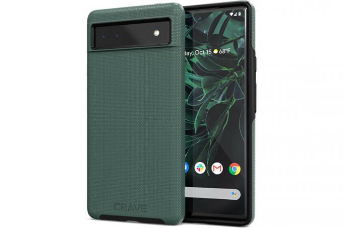 מארז Dual Guard של Crave ל-Google Pixel 6a בצבע אשוח מוצל, בצבע ירוק כהה, המציג את המרקם האחורי והקדמי של המארז.