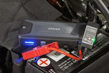 anker compacte auto jumpstarter en draagbare oplader beoordelingsfunctie