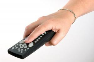 Hoe de Emerson DVD/VCR-combocodes te gebruiken zonder afstandsbediening