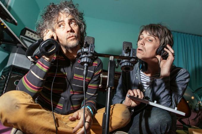 Intervju: Wayne Coyne fra The Flaming Lips på Remaking Sgt. Pepper med Miley Cyrus