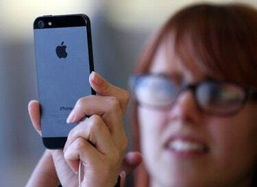 Hårdt ventet iPhone 5 kommer til salg i butikkerne