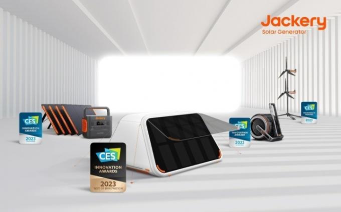 ผลิตภัณฑ์ Jackery ทั้งหมดที่แสดงในงาน CES 2023 บนพื้นหลังมีสไตล์