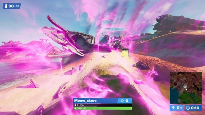 Restos al oeste de la ubicación de Pleasant Park Color Bottle en Fortnite.