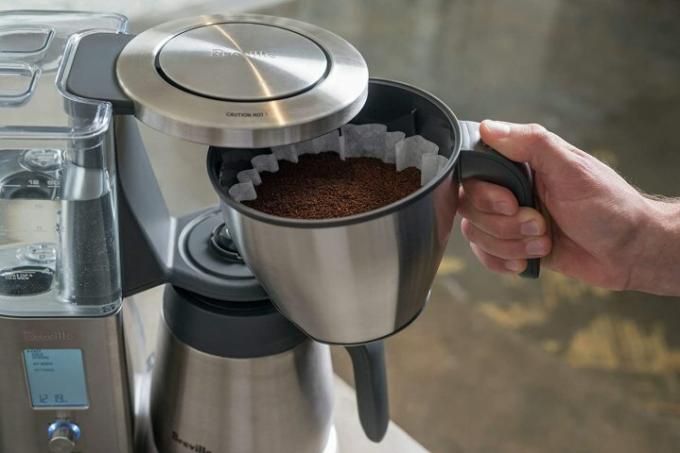 Breville Precision Brewer თერმული ყავის მწარმოებელი ფილტრით.