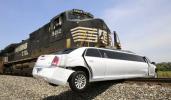 Trein crasht in limousine tijdens Sweet 16