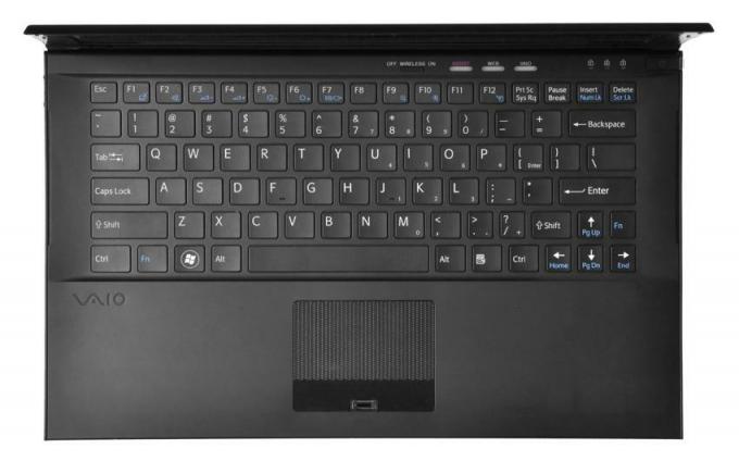 Sony-Vaio-Z-Review-Schwarz-Tastatur