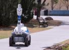 רובוטי אבטחה יכולים להגיע לבית ספר קרוב אליך