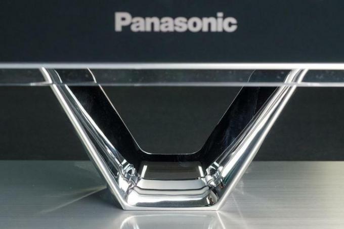 Panasonic TC P60zt60 inceleme tabanı ön kısmı