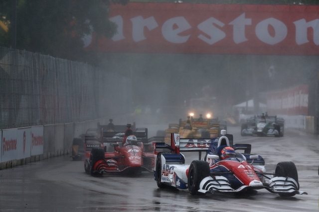 Takuma Sato a Graham Rahal skončili v neděli druzí a třetí