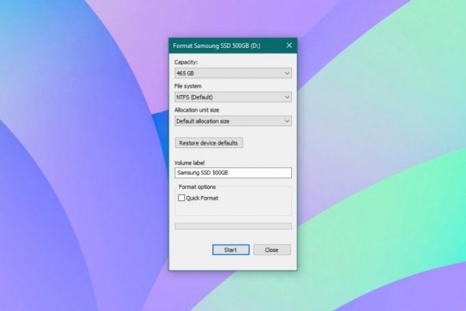 Zrzut ekranu okna dialogowego formatu dysku SSD w systemie Windows 10.