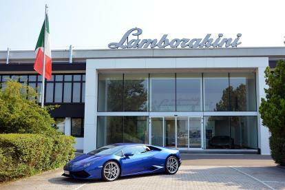 lamborghini tehaseekskursiooni piltide tootmisprotsess 0347