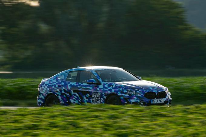 2020-as BMW 2-es Gran Coupe prototípus
