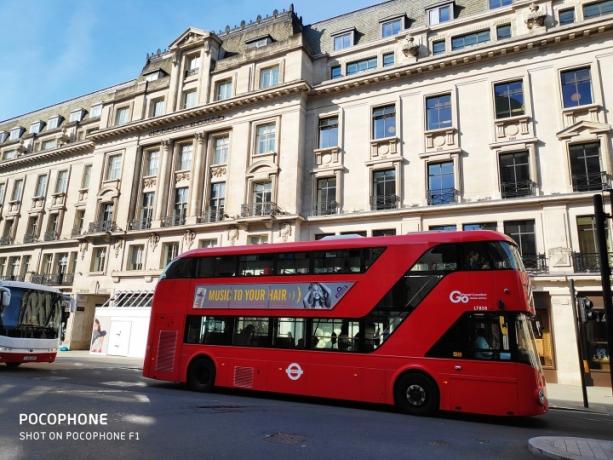 pocophone f1 da xiaomi revisão foto ônibus