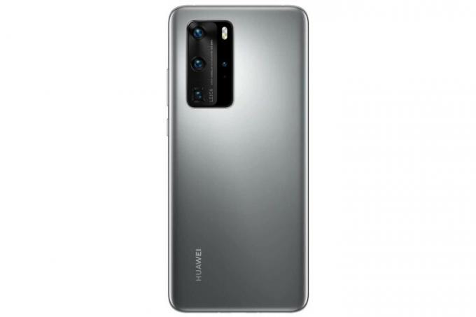 Bilden visar baksidan av en Huawei P40 Pro-telefon i Silver Frost-färg