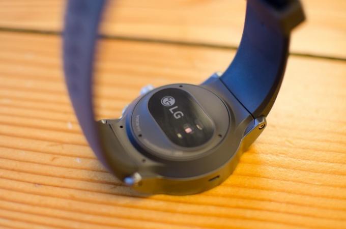 Recenze LG Watch Sport