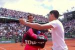 Selfie-sökare på banan larmar Roger Federer vid French Open