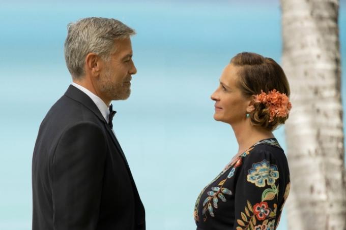 George Clooney dan Julia Roberts saling berhadapan di Ticket to Paradise.