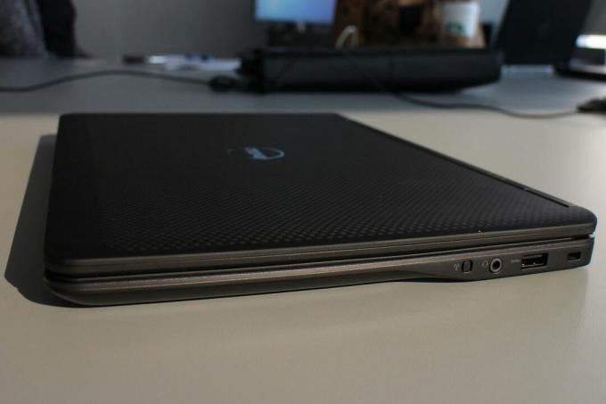 Dell Latitude 7000 노트북 e7440 오른쪽 포트