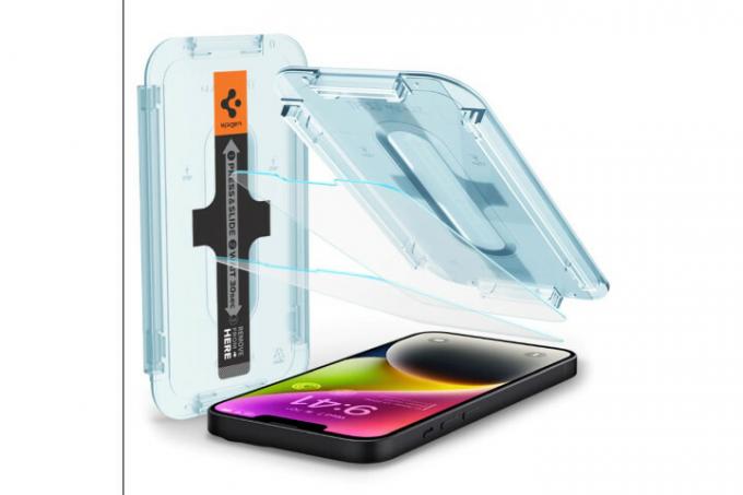 Ochranná fólia Spigen EZ Fit Glas.tr pre iPhone 14, ktorá zobrazuje podnos pre jednoduchú inštaláciu a maloobchodné balenie.