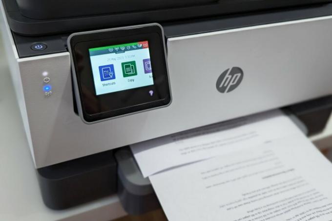 Kopier kan lages direkte fra HP OfficeJet Pro 9015e ved hjelp av berøringsskjermen.