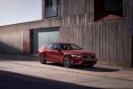 Volvo kommer att införa en hastighetsbegränsning på 112 mph på sina bilar i säkerhetens namn