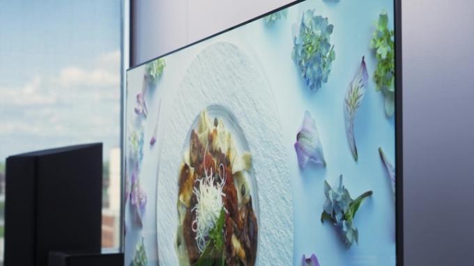 Vizualizare fără unghi a televizorului Samsung S95C OLED.