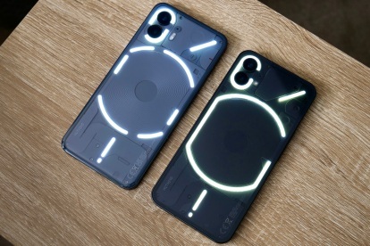Las luces Glyph de Nothing Phone 2 y Nothing Phone 1.