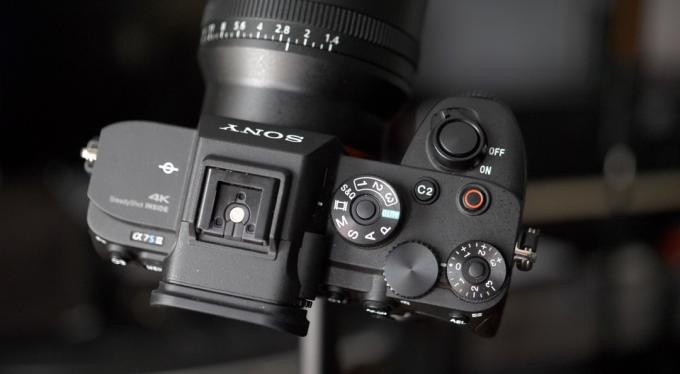 Все, що вам потрібно знати про Sony A7S III