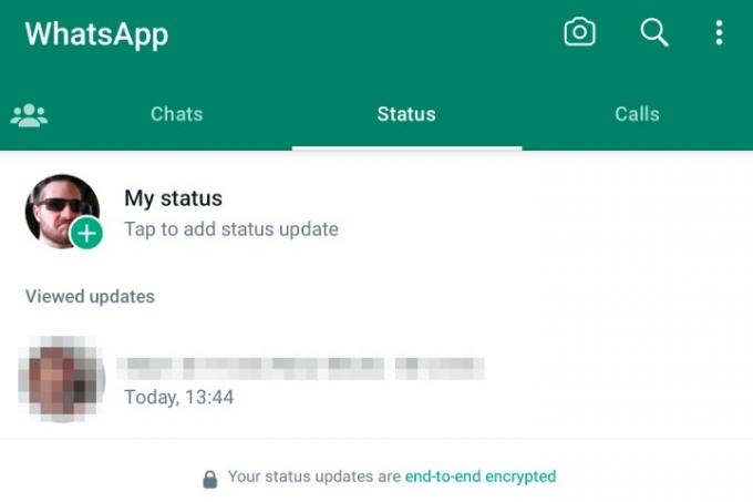 WhatsApp モバイルのステータス画面。