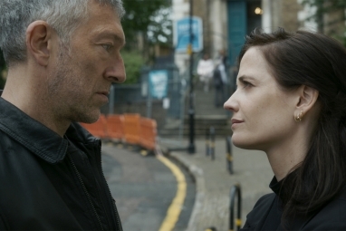 Vincent Cassel e Eva Green se enfrentam em Liaison.