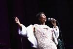 Si en liten bønn for Aretha Franklin: Iconic Soul Singer går bort ved 76 år