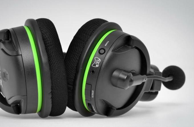 Turtle Beach Earforce X42 ausinių peržiūros apatiniai mygtukai