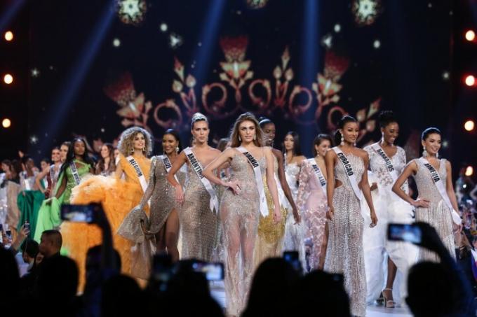 Ženy soutěží v soutěži Miss Universe.