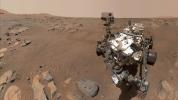 Vytrvalostní selfie ukazuje, že to byl rušný Mars Rover
