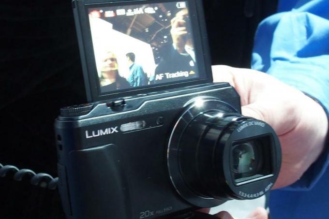 Lumix DMC-ZS35