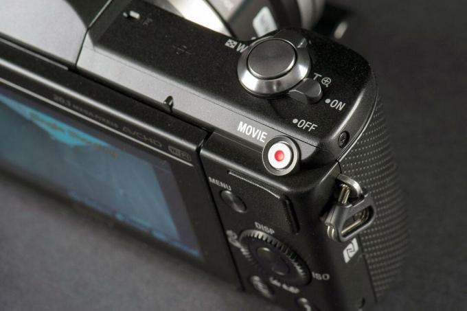 Przycisk filmowy Sony Alpha A5000