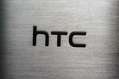 Логотип HTC 1 M8 сзади